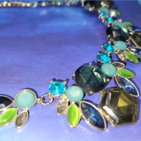 The Limited green blue flower 💠shaped chunky rhinestone gold tone - Picture 13 of 15